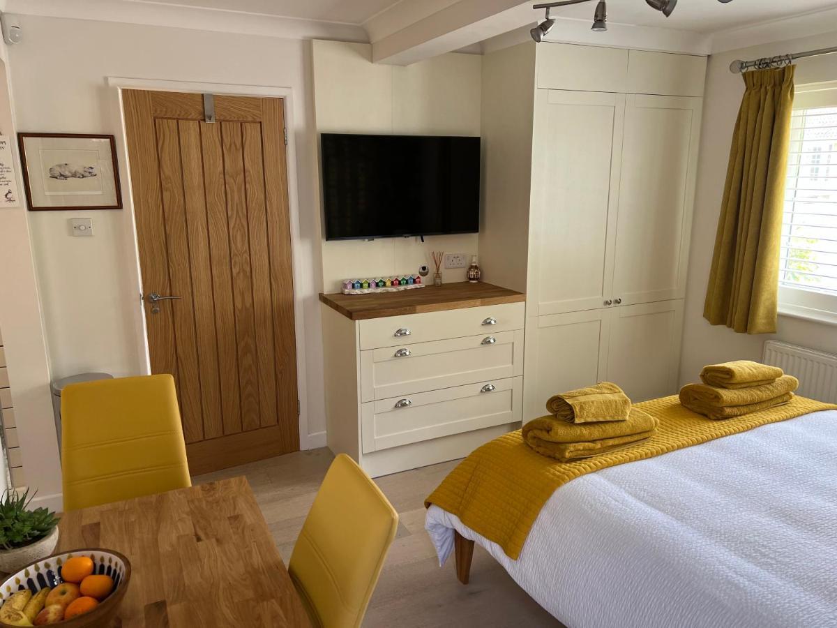No 64 Bed And Breakfast Lymington Ngoại thất bức ảnh